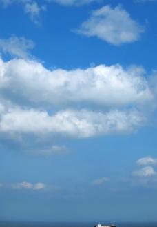 海水蓝天白云图片